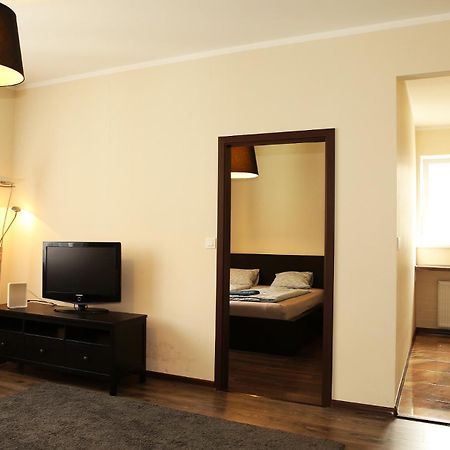 City Center Apartment In Middle Of ブラチスラヴァ エクステリア 写真