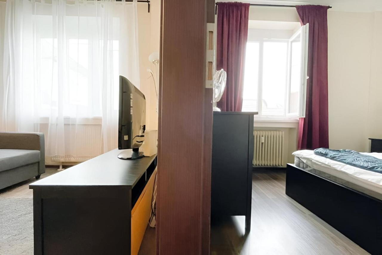City Center Apartment In Middle Of ブラチスラヴァ エクステリア 写真