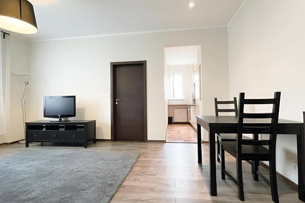 City Center Apartment In Middle Of ブラチスラヴァ エクステリア 写真